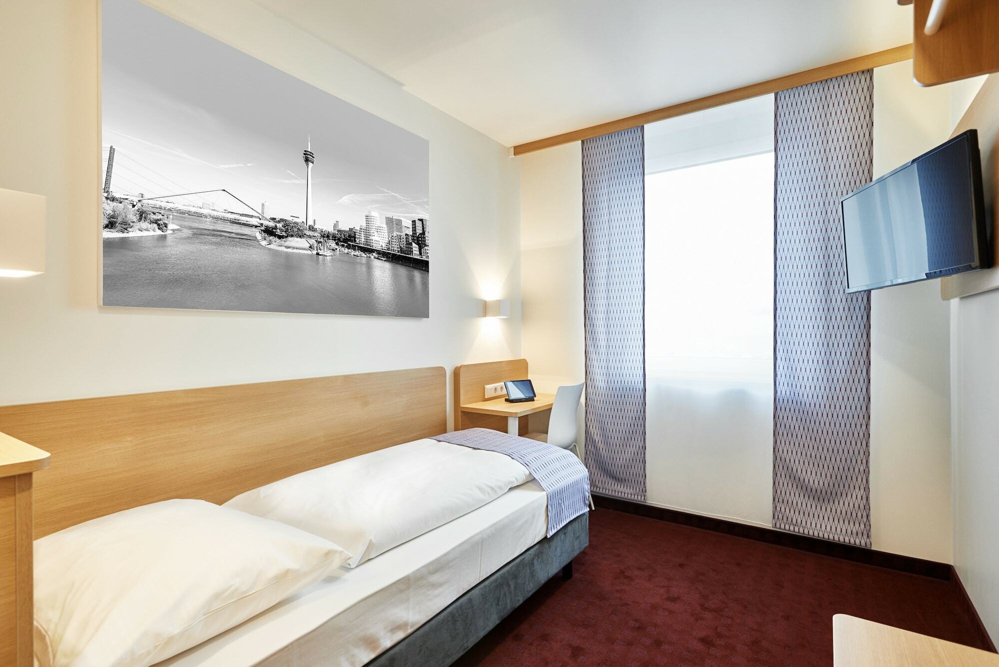 Mcdreams Hotel Dusseldorf-City ภายนอก รูปภาพ